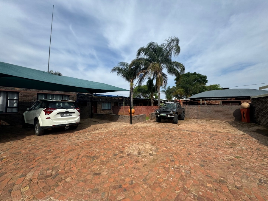 Commercial Property for Sale in Hartbeesfontein North West